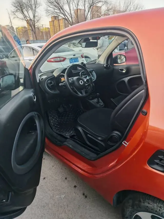 2015 Smart smart fortwo 1.0L 71HP L3 6DCT,autocango,china used car exporter,china ev exporter,chinese used car exporter,chinese used ev exporter