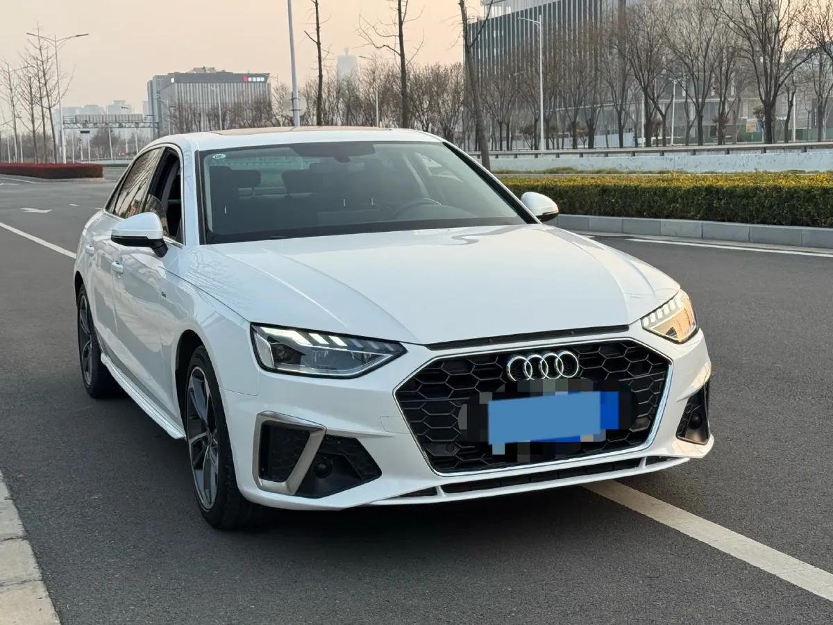 2023 Audi A4L 2.0T 190HP L4 7DCT,autocango,china used car exporter,china ev exporter,chinese used car exporter,chinese used ev exporter