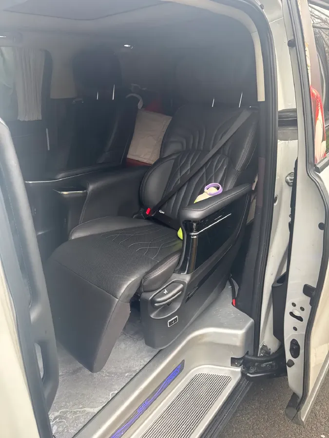 2024 GAC Trumpchi M8 2.0T 252HP L4 8AT,autocango,china used car exporter,china ev exporter,chinese used car exporter,chinese used ev exporter