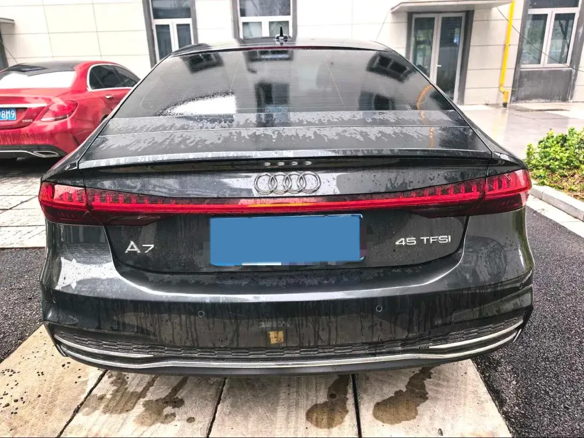 2021 Audi A7 2.0T 245HP L4 7DCT,autocango,china used car exporter,china ev exporter,chinese used car exporter,chinese used ev exporter