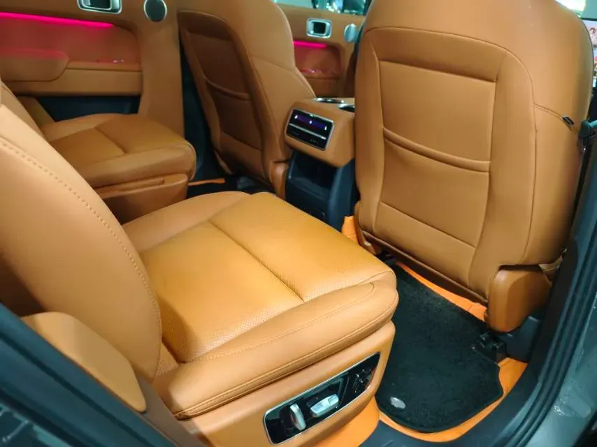 2023 Li L8 Range Extended 154HP REEV 40.9KWH,autocango,china used car exporter,china ev exporter,chinese used car exporter,chinese used ev exporter