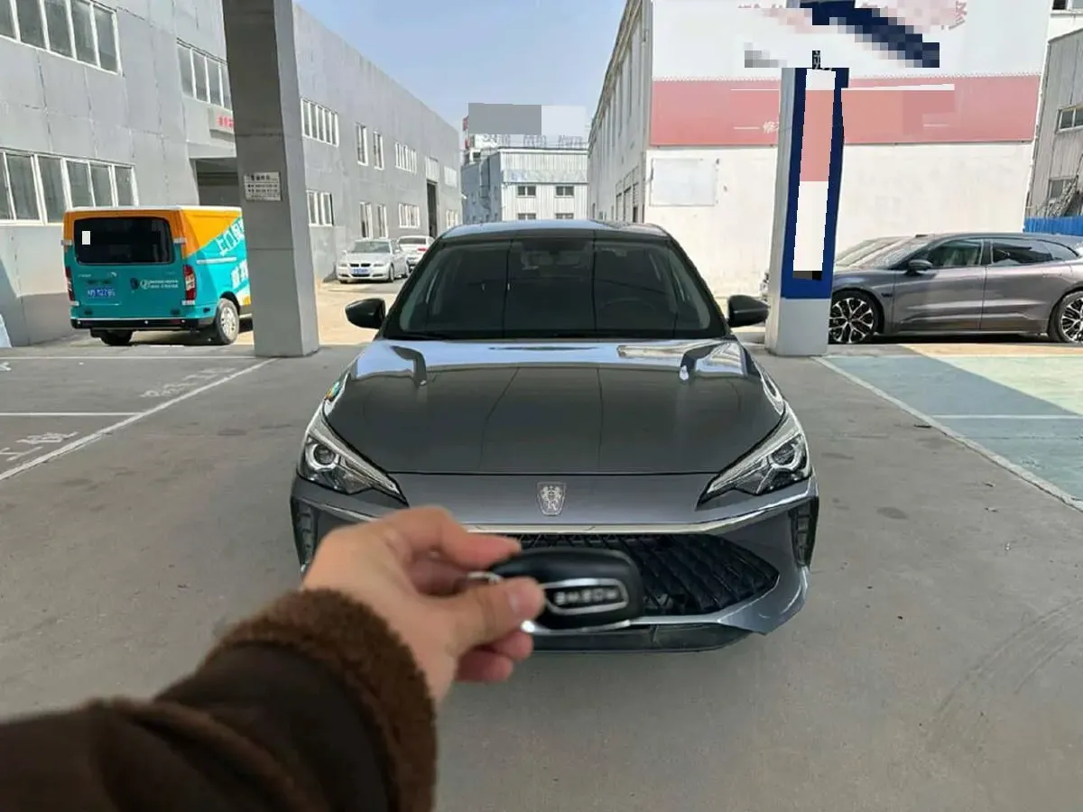 2024 Roewe i5 1.5L 129HP L4 CVT,autocango,china used car exporter,china ev exporter,chinese used car exporter,chinese used ev exporter