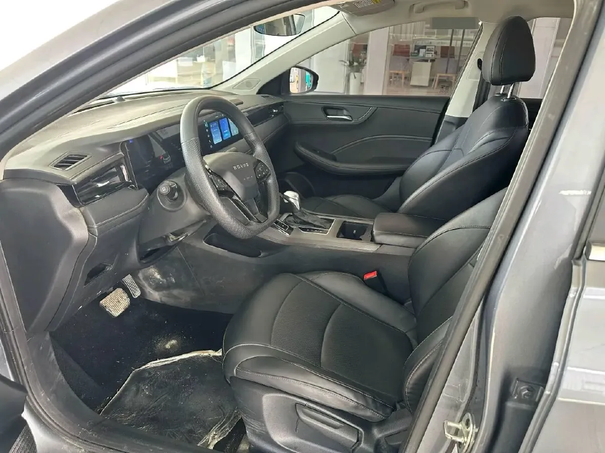 2024 Roewe i5 1.5L 129HP L4 CVT,autocango,china used car exporter,china ev exporter,chinese used car exporter,chinese used ev exporter