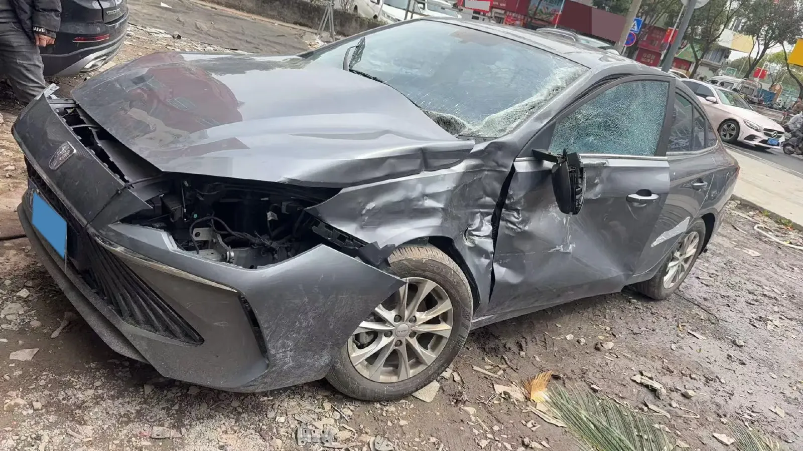 2024 Roewe i5 1.5L 129HP L4 CVT,autocango,china used car exporter,china ev exporter,chinese used car exporter,chinese used ev exporter