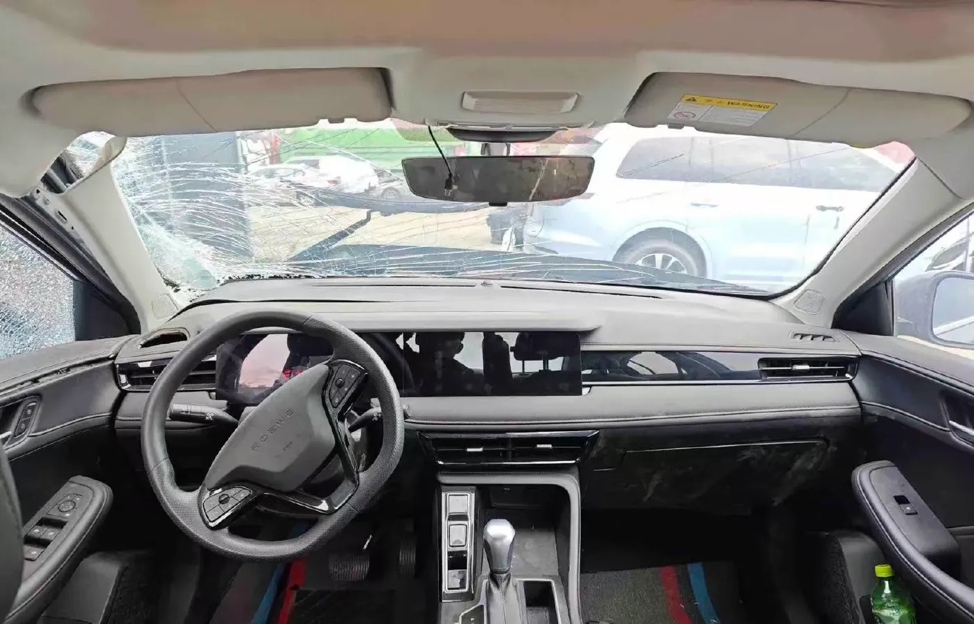 2024 Roewe i5 1.5L 129HP L4 CVT,autocango,china used car exporter,china ev exporter,chinese used car exporter,chinese used ev exporter