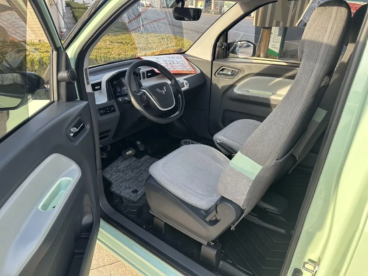 2020 WuLing HongGuang MINI EV BEV 9KWH,autocango,china used car exporter,china ev exporter,chinese used car exporter,chinese used ev exporter