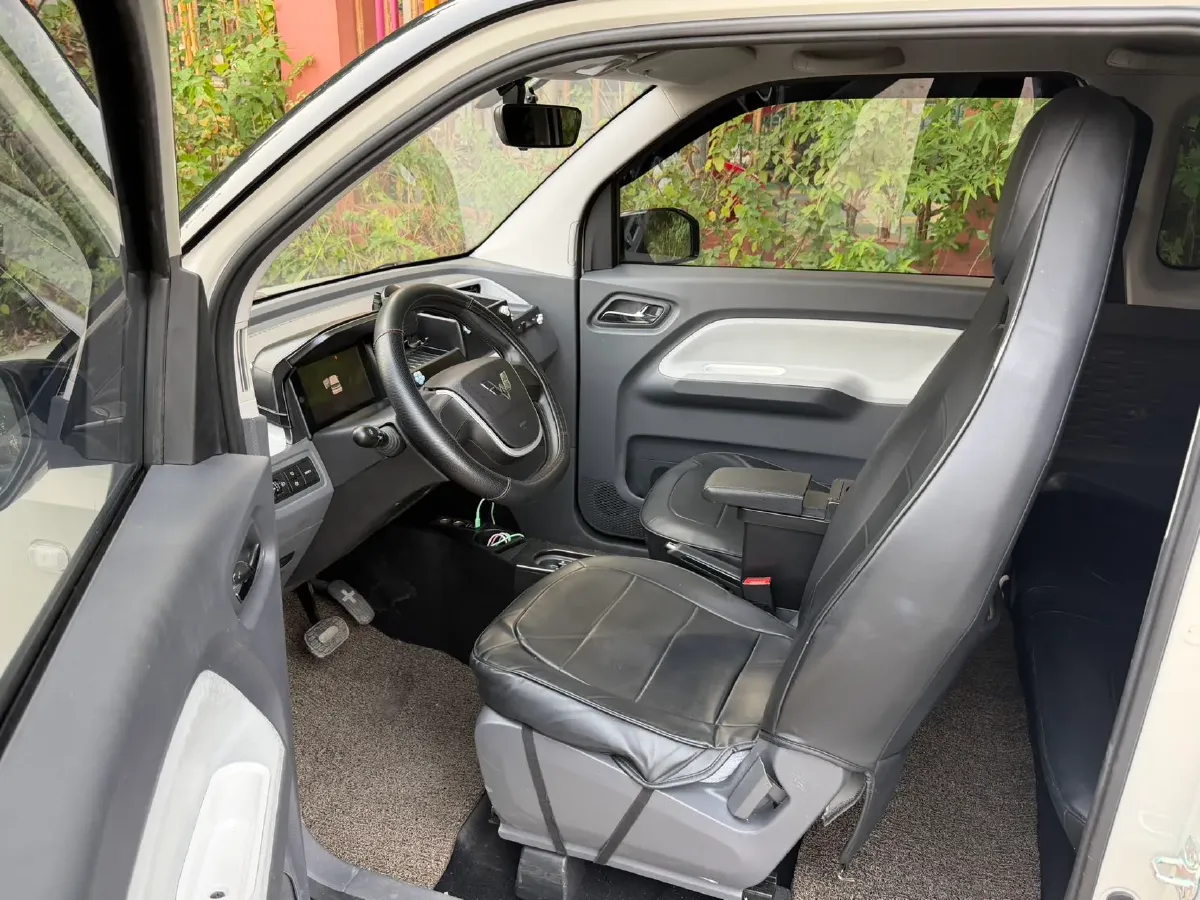 2022 WuLing HongGuang MINI EV BEV 13.9KWH,autocango,china used car exporter,china ev exporter,chinese used car exporter,chinese used ev exporter