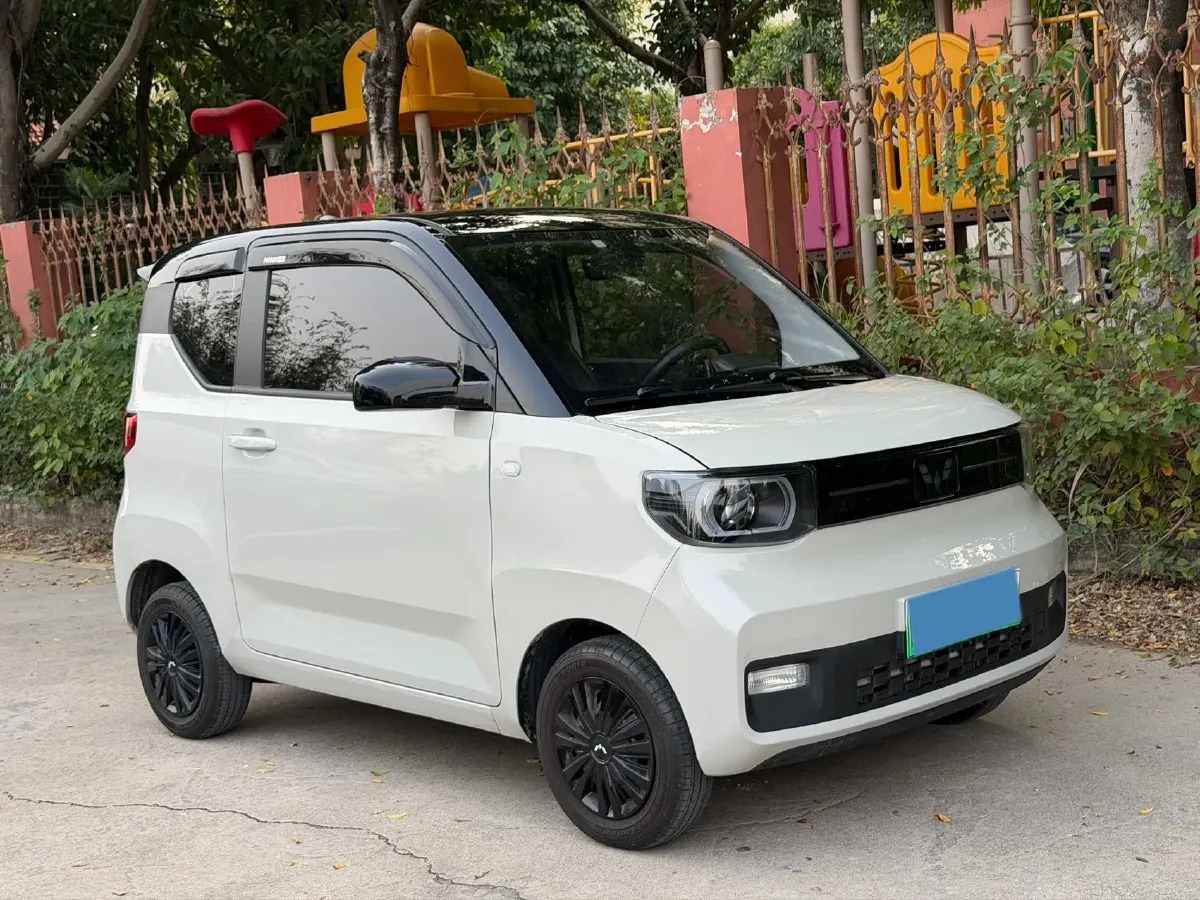 2022 WuLing HongGuang MINI EV BEV 13.9KWH,autocango,china used car exporter,china ev exporter,chinese used car exporter,chinese used ev exporter