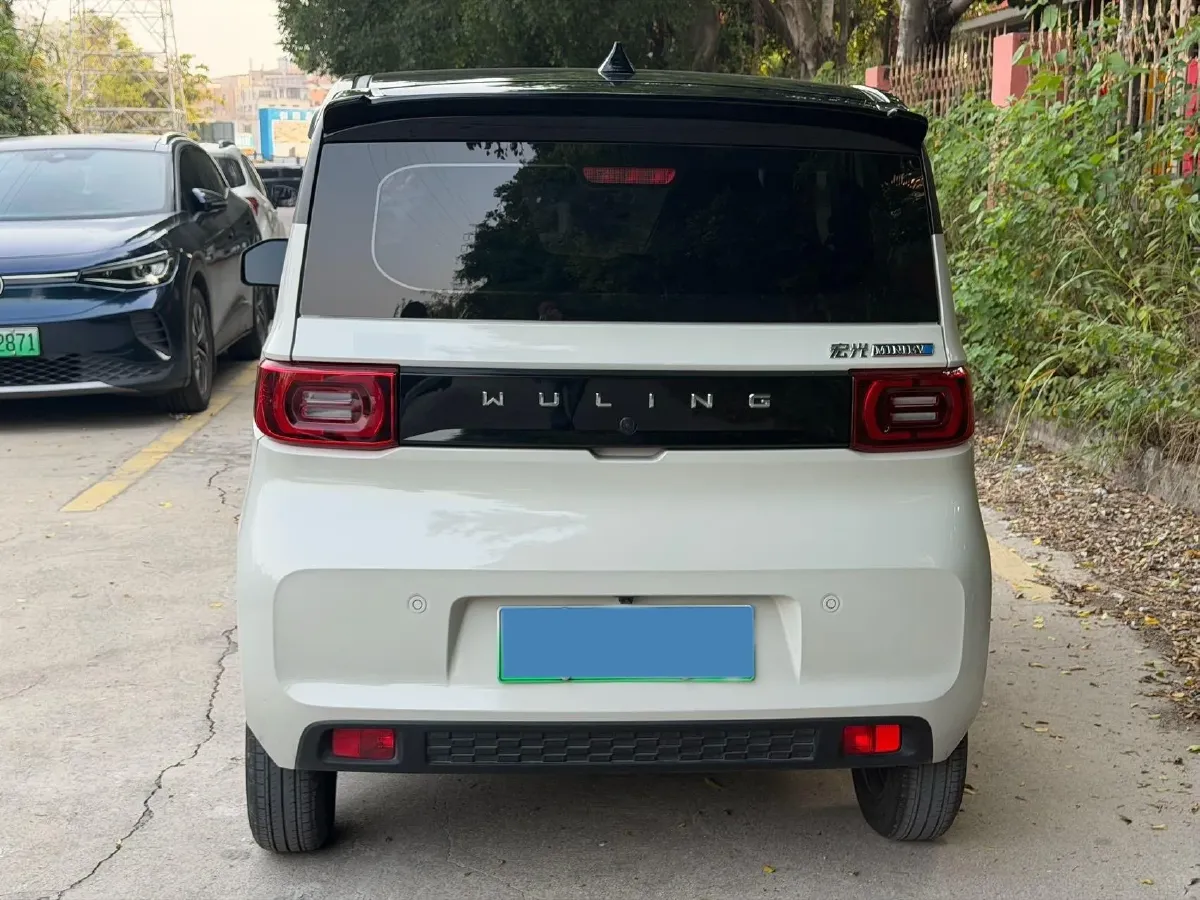 2022 WuLing HongGuang MINI EV BEV 13.9KWH,autocango,china used car exporter,china ev exporter,chinese used car exporter,chinese used ev exporter