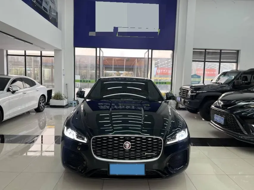 2022 Jaguar XFL 2.0T 250HP L4 8AT,autocango,china used car exporter,china ev exporter,chinese used car exporter,chinese used ev exporter