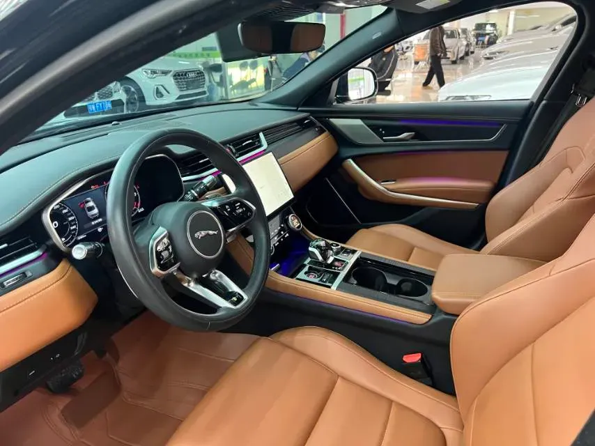 2022 Jaguar XFL 2.0T 250HP L4 8AT,autocango,china used car exporter,china ev exporter,chinese used car exporter,chinese used ev exporter