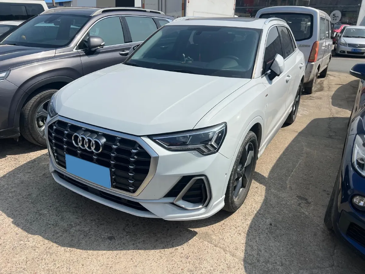 2022 Audi Q3 1.4T 150HP L4 7DCT,autocango,china used car exporter,china ev exporter,chinese used car exporter,chinese used ev exporter