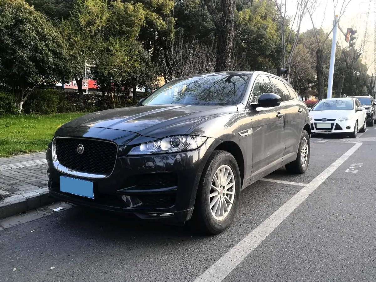 2018 Jaguar F-PACE 2.0T 250HP L4 8AT,autocango,china used car exporter,china ev exporter,chinese used car exporter,chinese used ev exporter