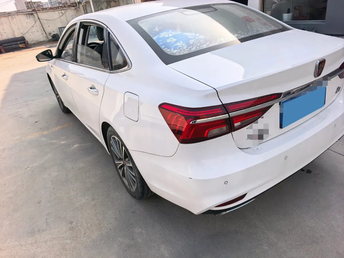 2020 Roewe i6 1.6L 125HP L4 5MT,autocango,china used car exporter,china ev exporter,chinese used car exporter,chinese used ev exporter