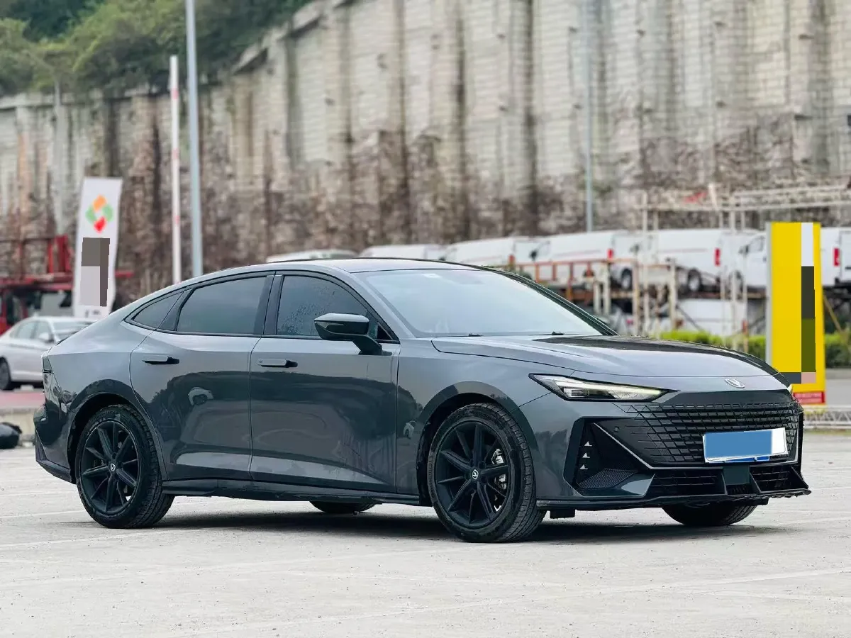 2022 ChangAn UNI-V 1.5T 188HP L4 7DCT,autocango,china used car exporter,china ev exporter,chinese used car exporter,chinese used ev exporter