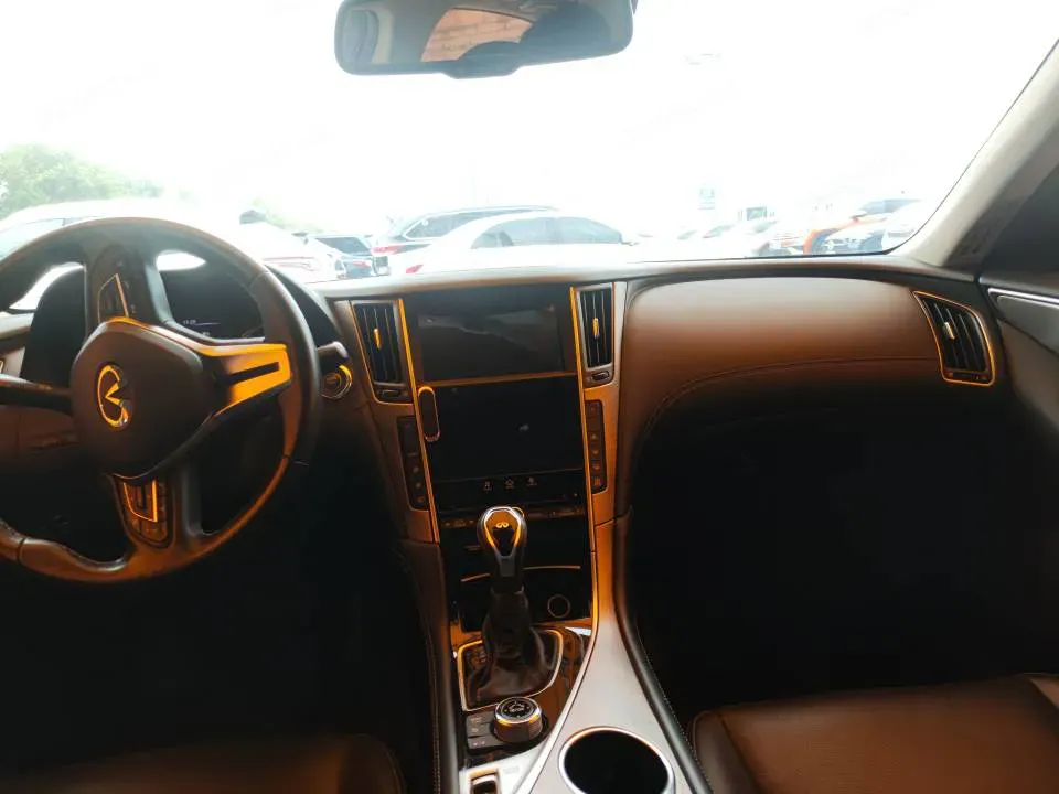 2018 Jeep Grand Commander 2.0T 265HP L4 9AT,autocango,china used car exporter,china ev exporter,chinese used car exporter,chinese used ev exporter