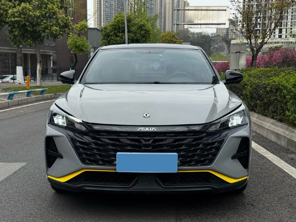 2023 DongFeng Aeolus YiXuan 1.5T 197HP L4 6DCT,autocango,china used car exporter,china ev exporter,chinese used car exporter,chinese used ev exporter