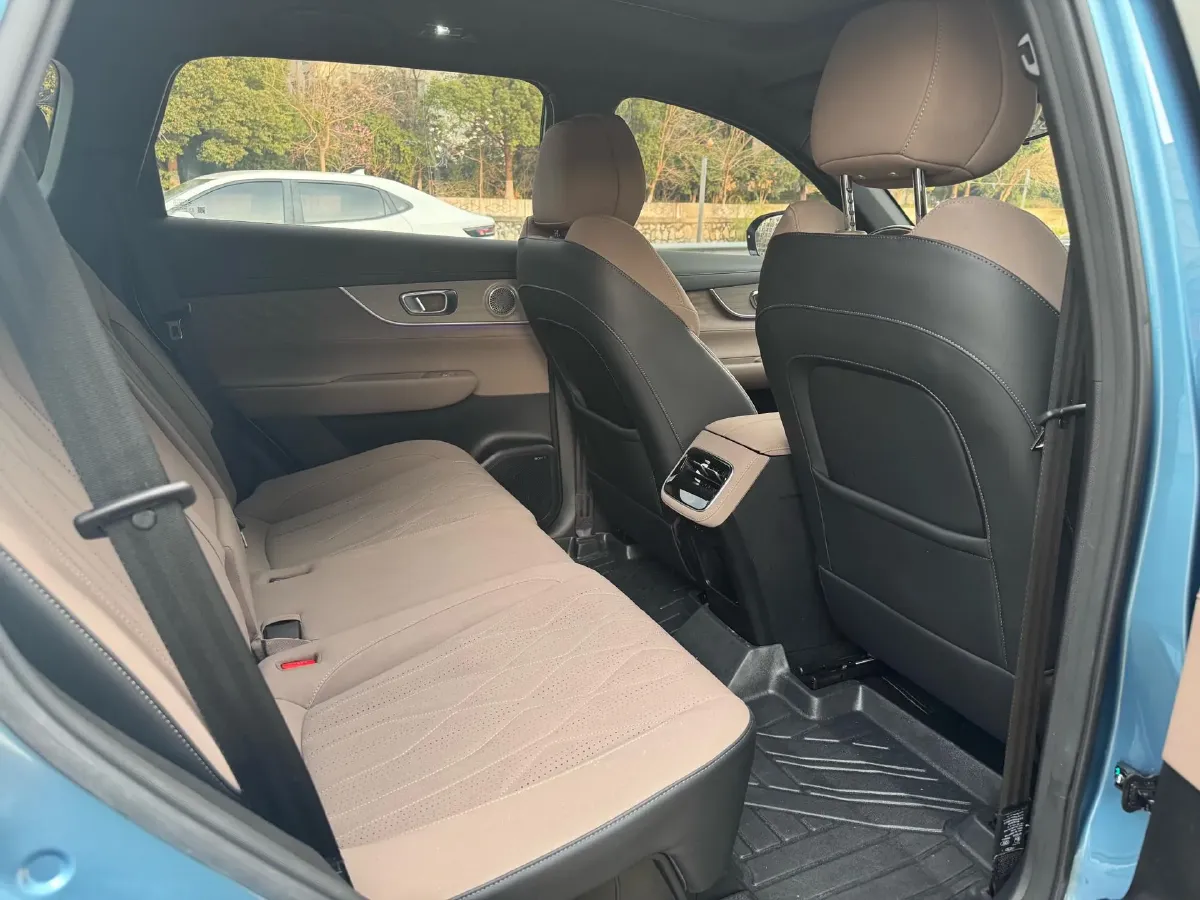 2022 HongQi E-QM5 BEV 54KWH,autocango,china used car exporter,china ev exporter,chinese used car exporter,chinese used ev exporter