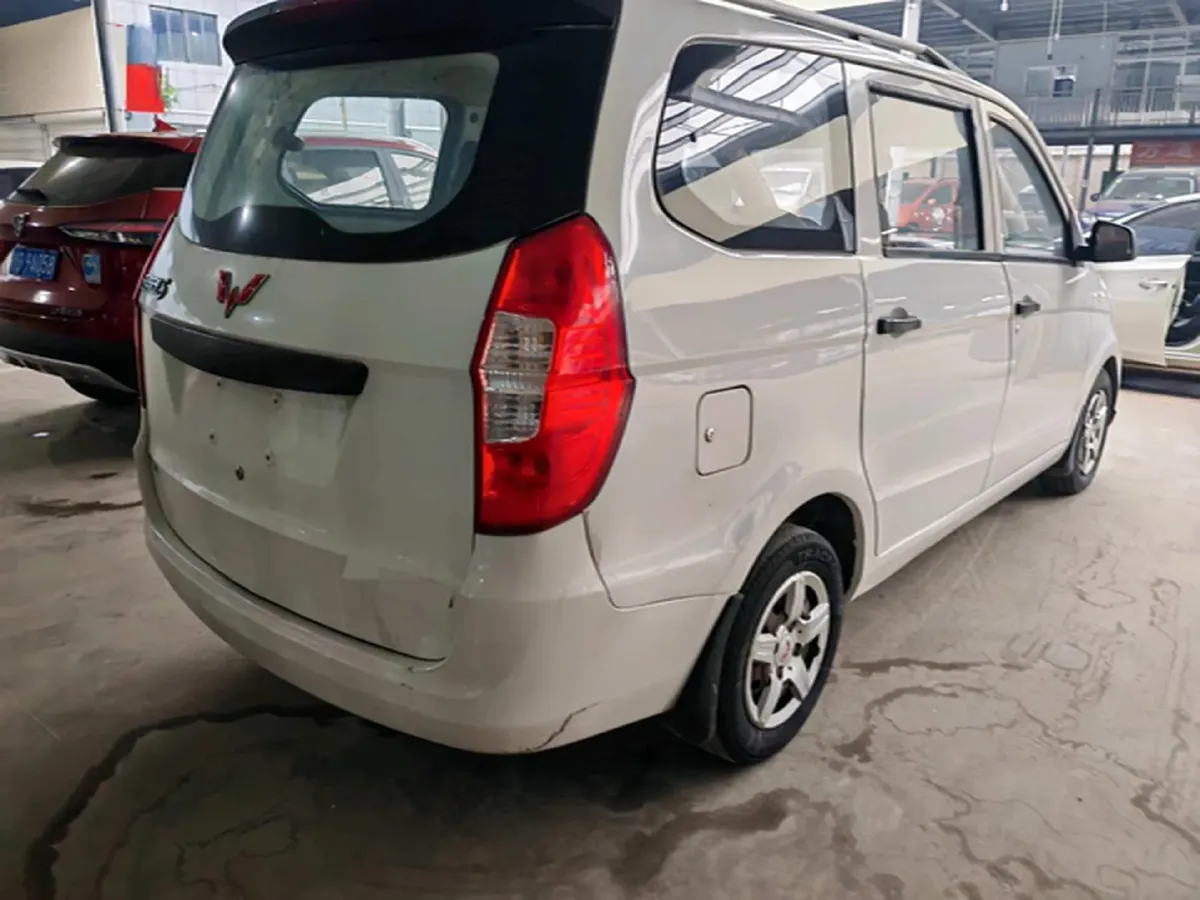 2015 WuLing HongGuang 1.5L 112HP L4 5MT,autocango,china used car exporter,china ev exporter,chinese used car exporter,chinese used ev exporter