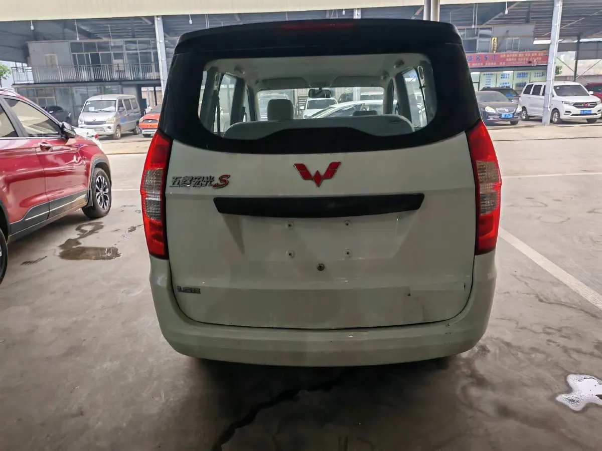 2015 WuLing HongGuang 1.5L 112HP L4 5MT,autocango,china used car exporter,china ev exporter,chinese used car exporter,chinese used ev exporter