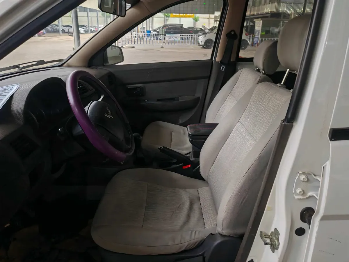 2015 WuLing HongGuang 1.5L 112HP L4 5MT,autocango,china used car exporter,china ev exporter,chinese used car exporter,chinese used ev exporter