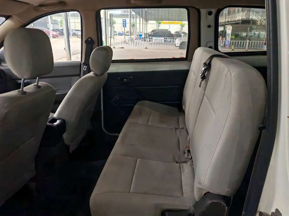 2015 WuLing HongGuang 1.5L 112HP L4 5MT,autocango,china used car exporter,china ev exporter,chinese used car exporter,chinese used ev exporter