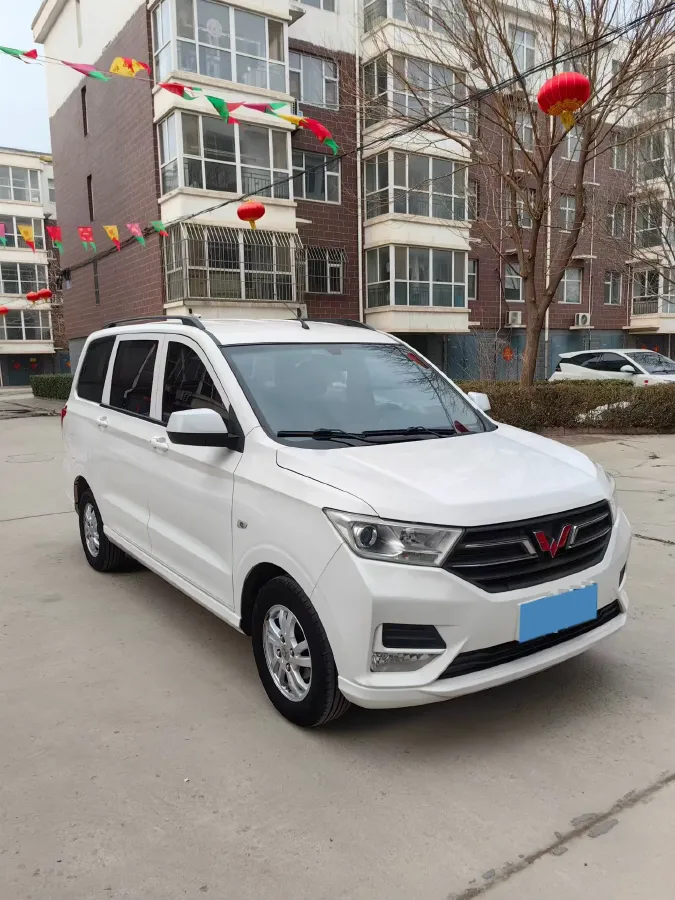 2019 WuLing HongGuang V 1.5L 99HP L4 6MT,autocango,china used car exporter,china ev exporter,chinese used car exporter,chinese used ev exporter