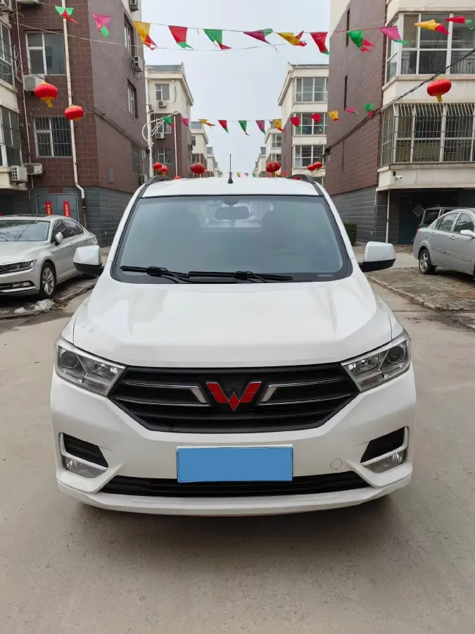2019 WuLing HongGuang V 1.5L 99HP L4 6MT,autocango,china used car exporter,china ev exporter,chinese used car exporter,chinese used ev exporter