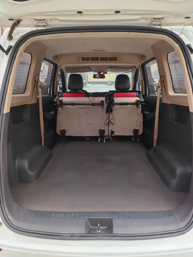 2019 WuLing HongGuang V 1.5L 99HP L4 6MT,autocango,china used car exporter,china ev exporter,chinese used car exporter,chinese used ev exporter