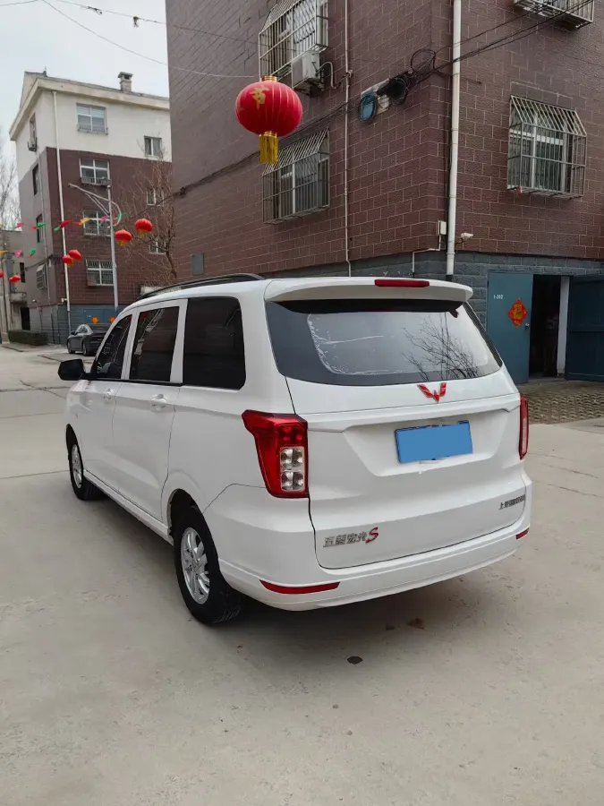 2019 WuLing HongGuang V 1.5L 99HP L4 6MT,autocango,china used car exporter,china ev exporter,chinese used car exporter,chinese used ev exporter