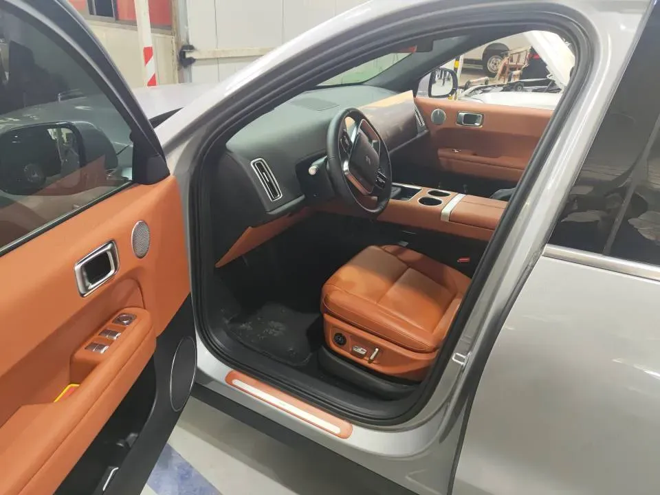 2024 Li L6 Range Extended 154HP L4 REEV 36.8KWH,autocango,china used car exporter,china ev exporter,chinese used car exporter,chinese used ev exporter