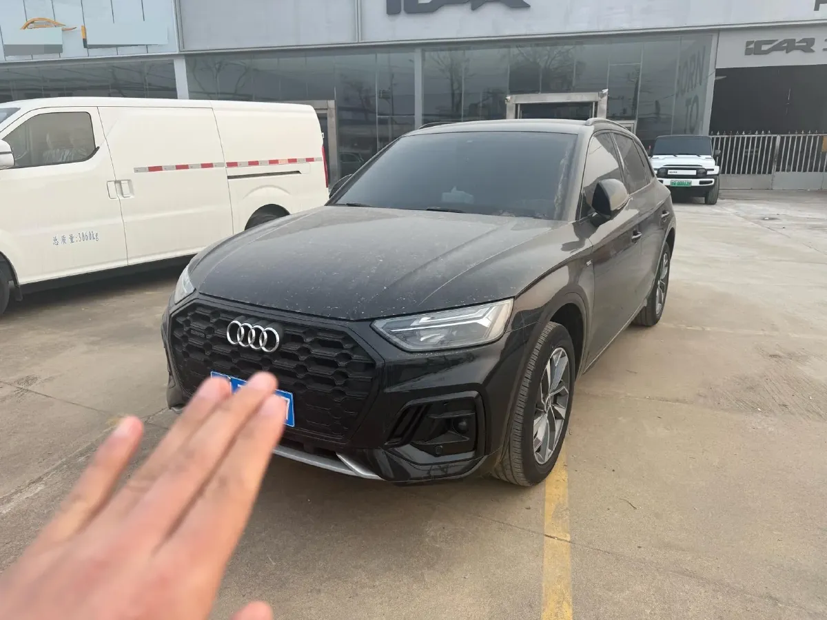2023 Audi Q5L 2.0T 245HP L4 7DCT,autocango,china used car exporter,china ev exporter,chinese used car exporter,chinese used ev exporter