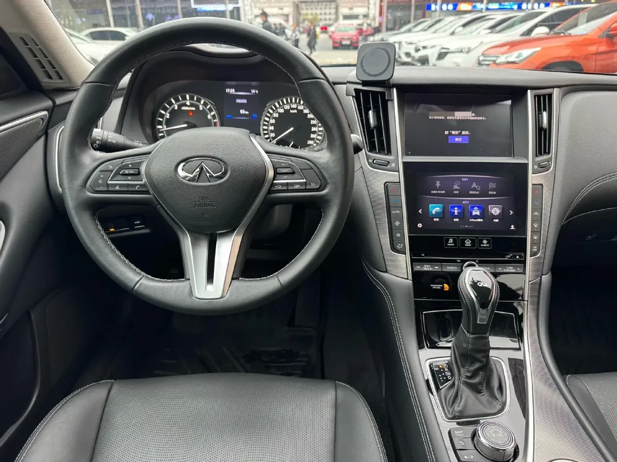 2018 Jeep Grand Commander 2.0T 265HP L4 9AT,autocango,china used car exporter,china ev exporter,chinese used car exporter,chinese used ev exporter