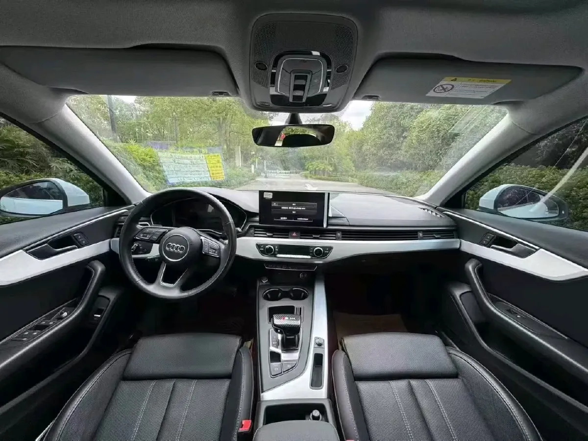 2020 Audi A4L 2.0T 190HP L4 7DCT,autocango,china used car exporter,china ev exporter,chinese used car exporter,chinese used ev exporter