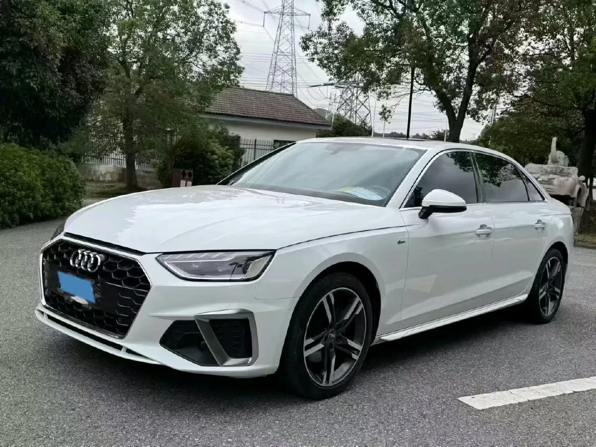 2020 Audi A4L 2.0T 190HP L4 7DCT,autocango,china used car exporter,china ev exporter,chinese used car exporter,chinese used ev exporter