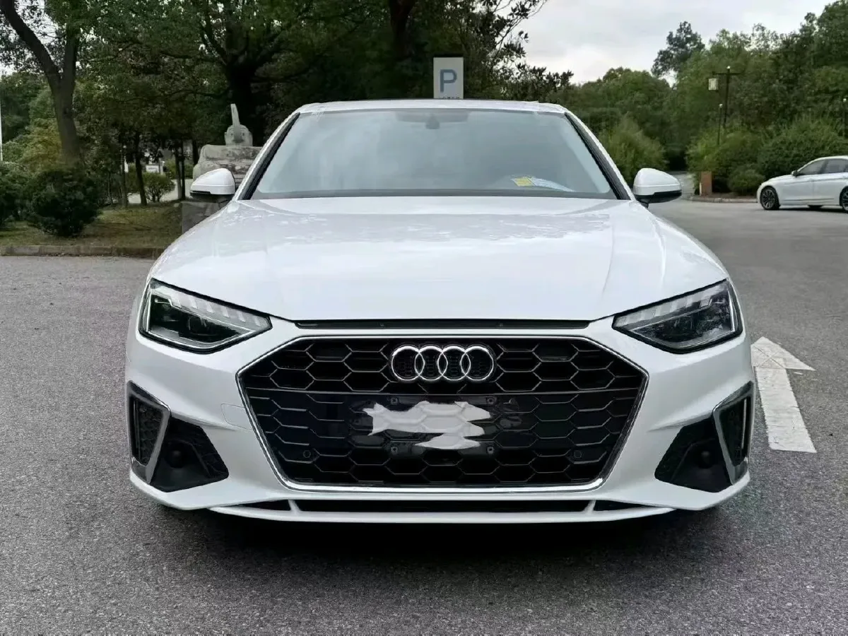 2020 Audi A4L 2.0T 190HP L4 7DCT,autocango,china used car exporter,china ev exporter,chinese used car exporter,chinese used ev exporter