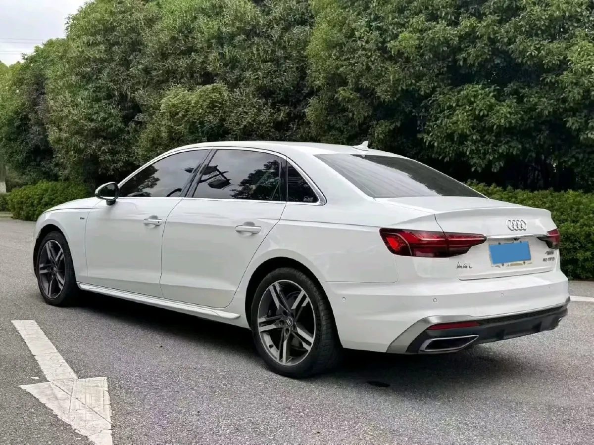 2020 Audi A4L 2.0T 190HP L4 7DCT,autocango,china used car exporter,china ev exporter,chinese used car exporter,chinese used ev exporter