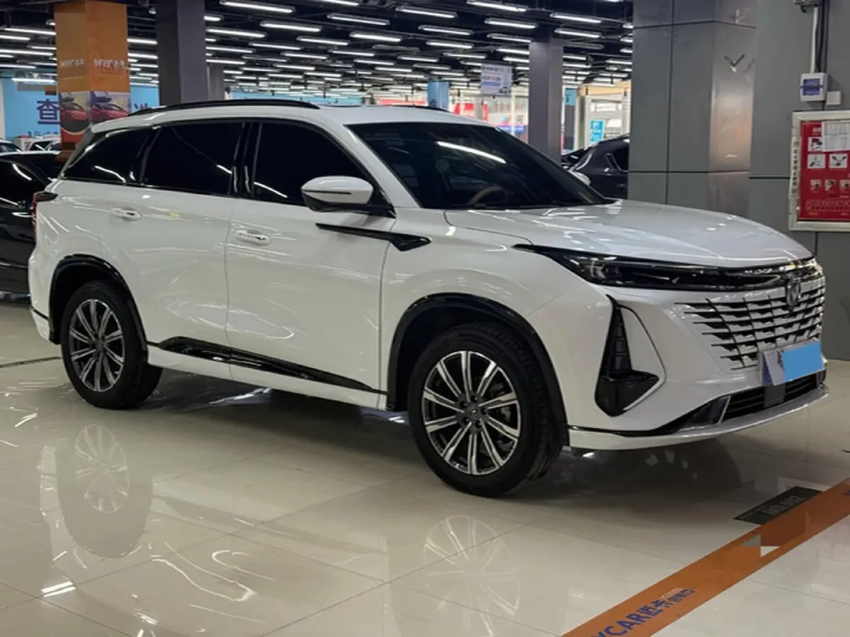 2023 ChangAn CS75 Plus 1.5T 188HP L4 8AT,autocango,china used car exporter,china ev exporter,chinese used car exporter,chinese used ev exporter