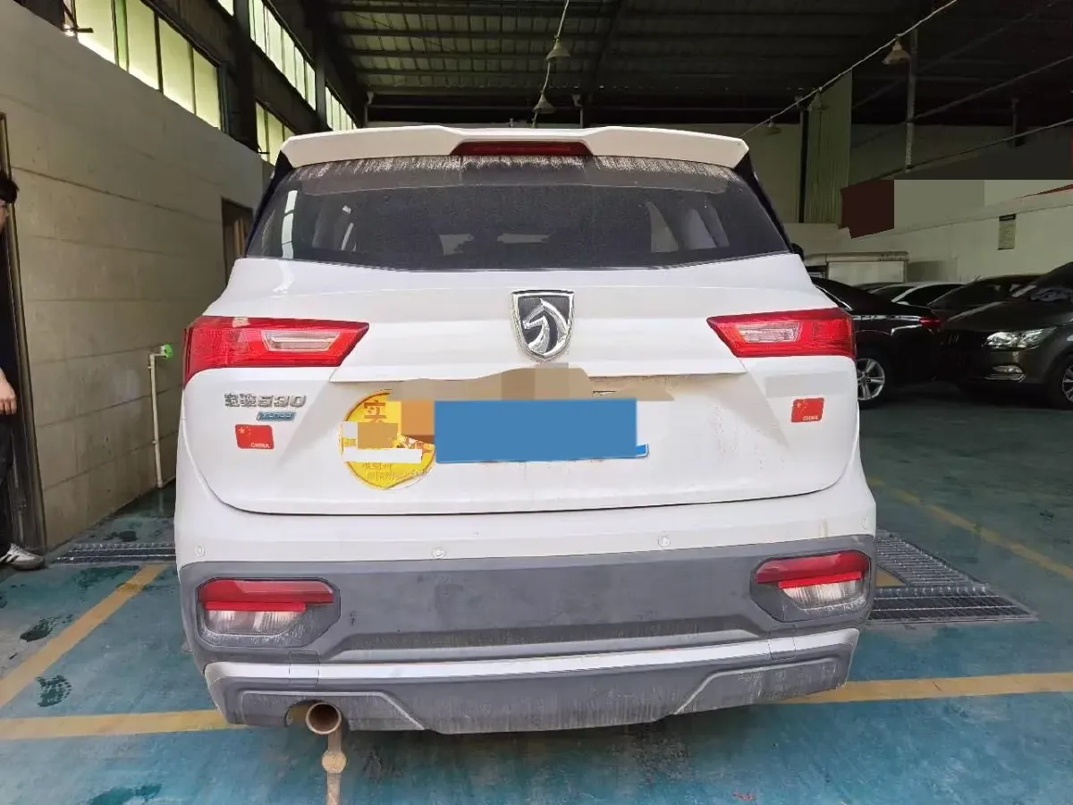2020 BaoJun 530 1.5T 147HP L4 6MT,autocango,china used car exporter,china ev exporter,chinese used car exporter,chinese used ev exporter