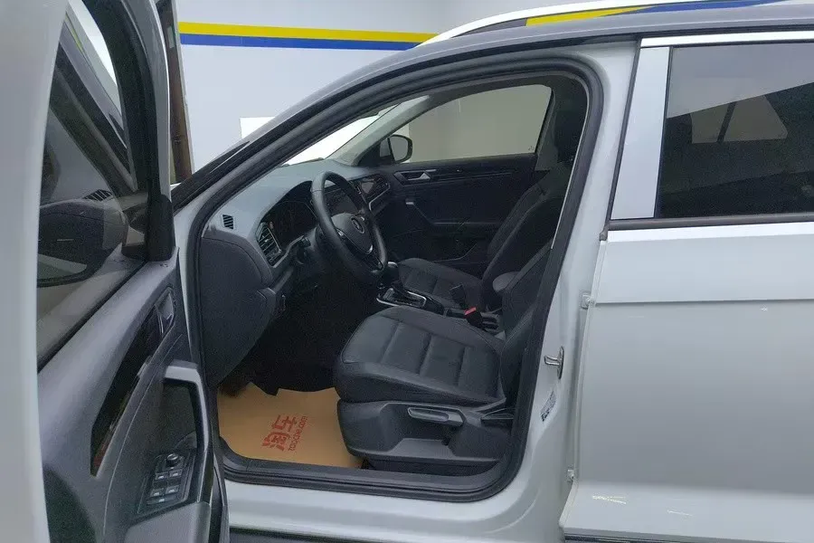 2022 Volkswagen T-Roc 1.4T 150HP L4 7DCT,autocango,china used car exporter,china ev exporter,chinese used car exporter,chinese used ev exporter