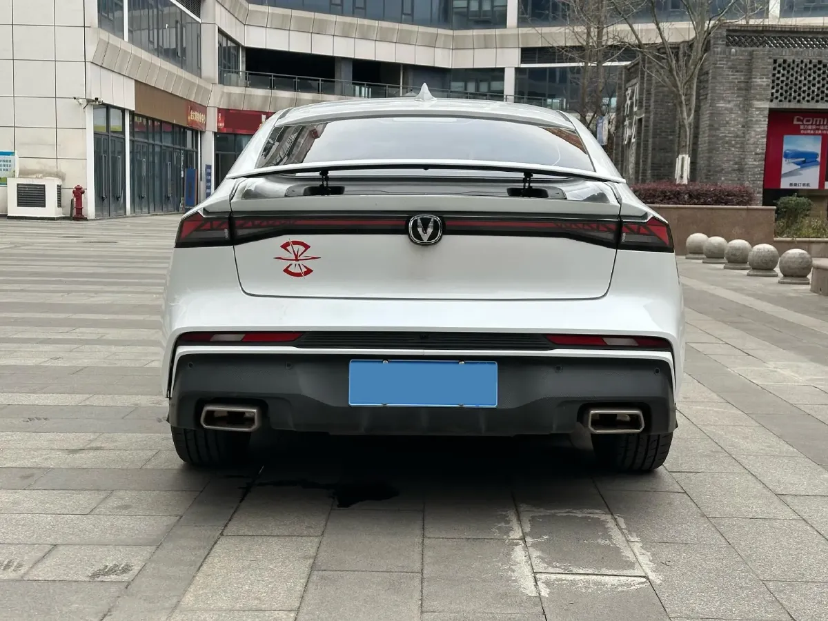 2024 ChangAn UNI-V 1.5T 188HP L4 7DCT,autocango,china used car exporter,china ev exporter,chinese used car exporter,chinese used ev exporter