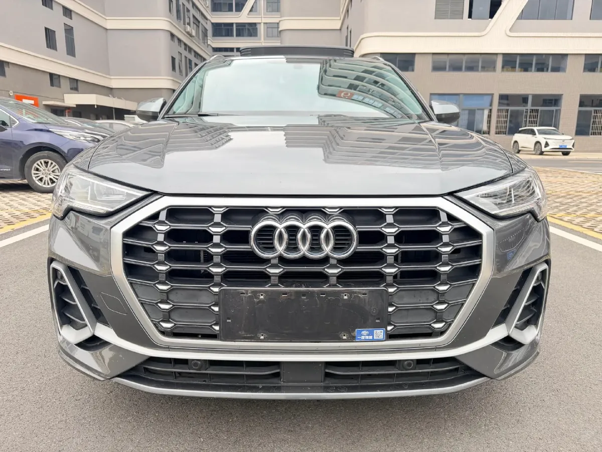 2022 Audi Q3 1.4T 150HP L4 7DCT,autocango,china used car exporter,china ev exporter,chinese used car exporter,chinese used ev exporter