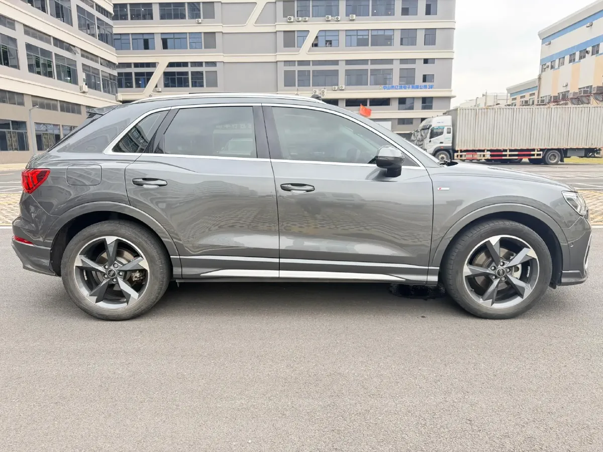 2022 Audi Q3 1.4T 150HP L4 7DCT,autocango,china used car exporter,china ev exporter,chinese used car exporter,chinese used ev exporter