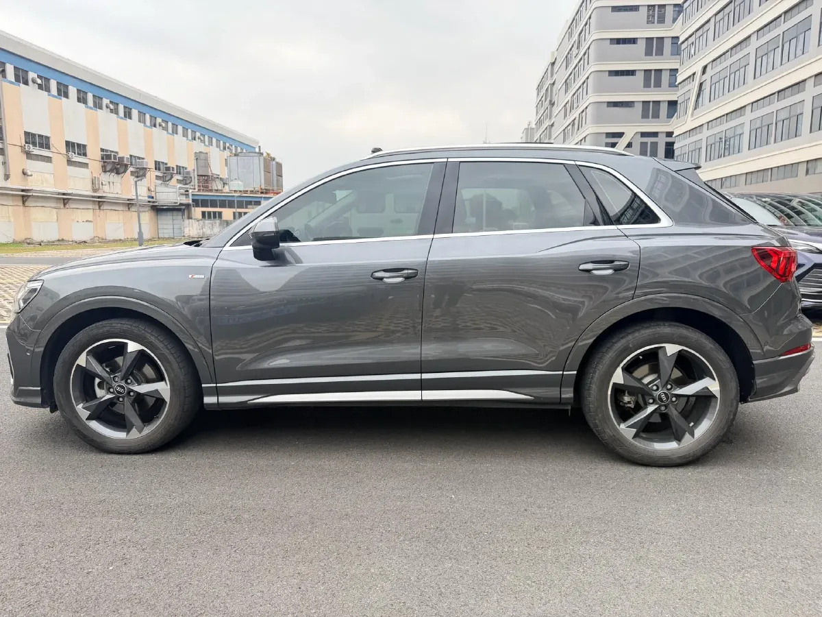 2022 Audi Q3 1.4T 150HP L4 7DCT,autocango,china used car exporter,china ev exporter,chinese used car exporter,chinese used ev exporter