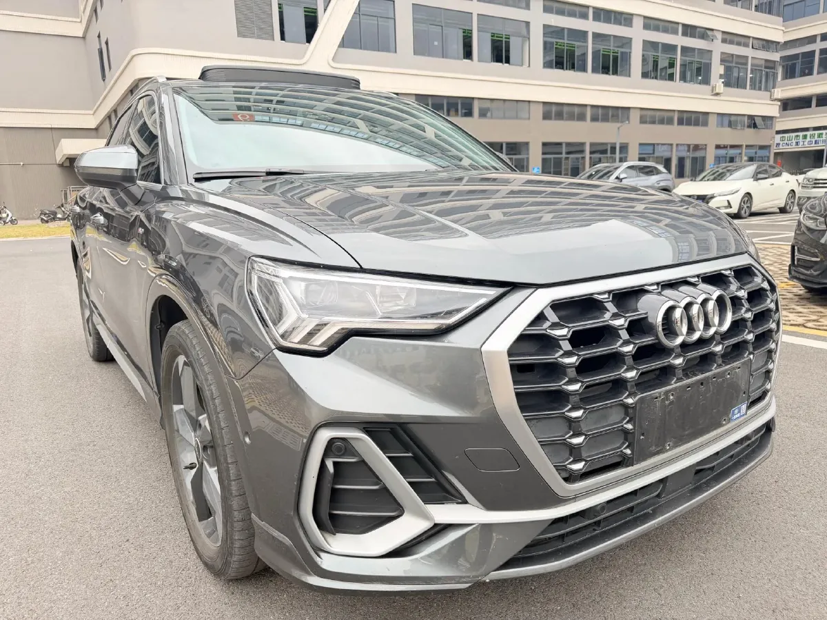 2022 Audi Q3 1.4T 150HP L4 7DCT,autocango,china used car exporter,china ev exporter,chinese used car exporter,chinese used ev exporter