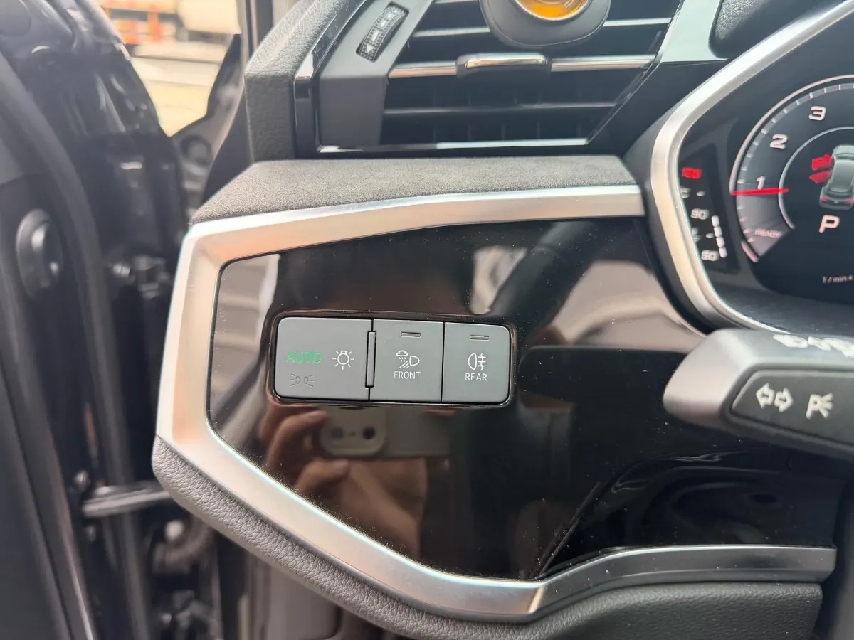 2022 Audi Q3 1.4T 150HP L4 7DCT,autocango,china used car exporter,china ev exporter,chinese used car exporter,chinese used ev exporter