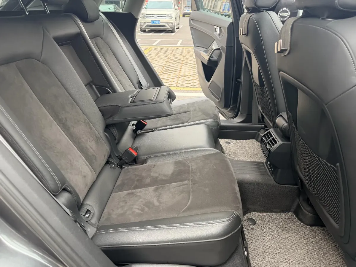 2022 Audi Q3 1.4T 150HP L4 7DCT,autocango,china used car exporter,china ev exporter,chinese used car exporter,chinese used ev exporter