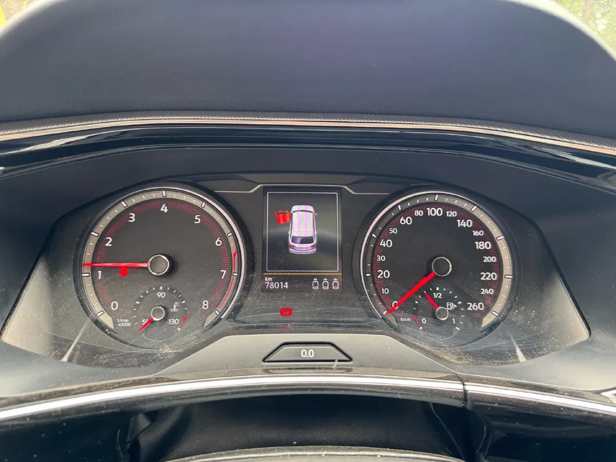 2019 Jeep Cherokee 2.0T 234HP L4 9AT,autocango,china used car exporter,china ev exporter,chinese used car exporter,chinese used ev exporter