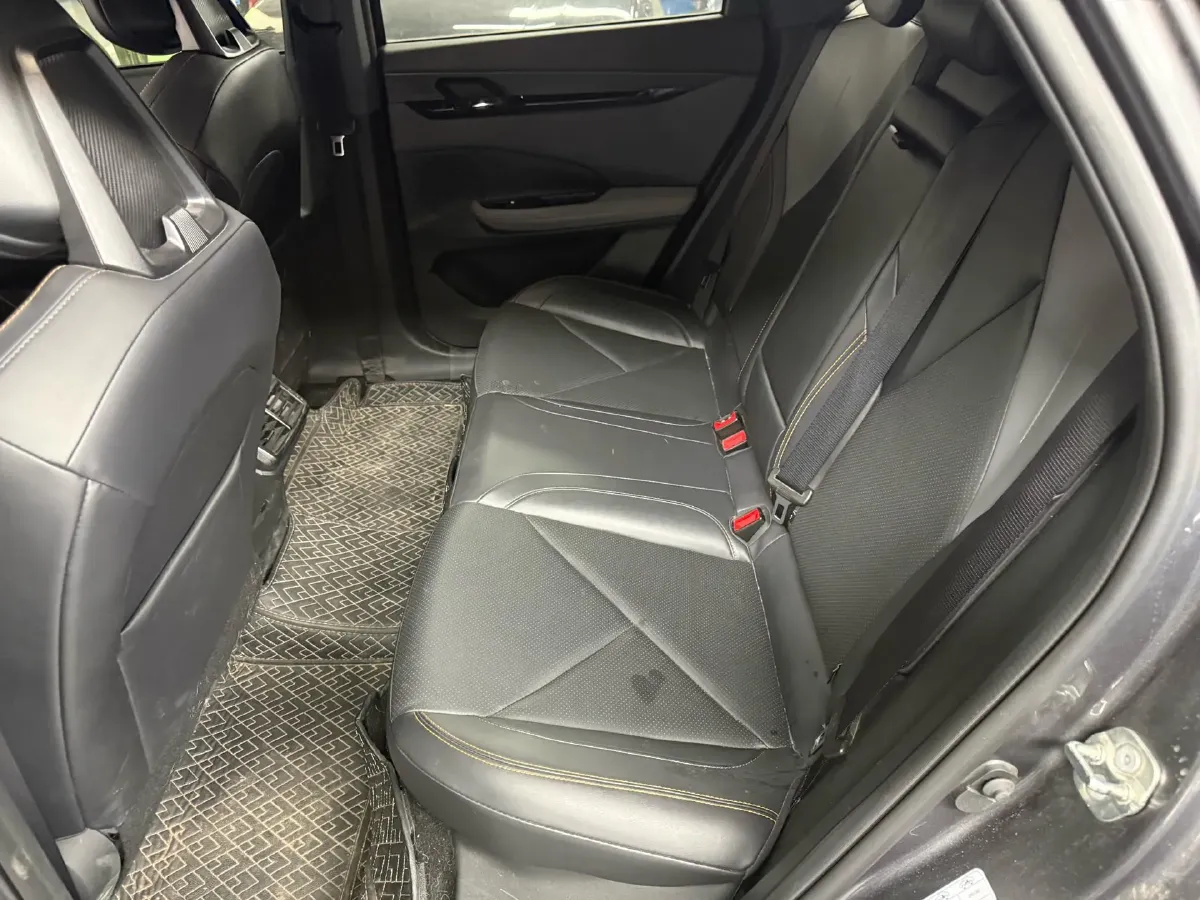 2022 ChangAn UNI-V 1.5T 188HP L4 7DCT,autocango,china used car exporter,china ev exporter,chinese used car exporter,chinese used ev exporter