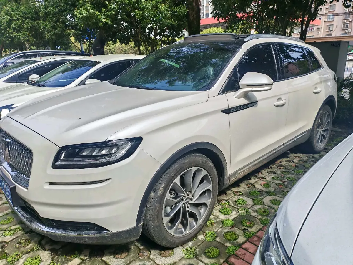 2021 Lincoln Nautilus 2.0T 245HP L4 8AT,autocango,china used car exporter,china ev exporter,chinese used car exporter,chinese used ev exporter